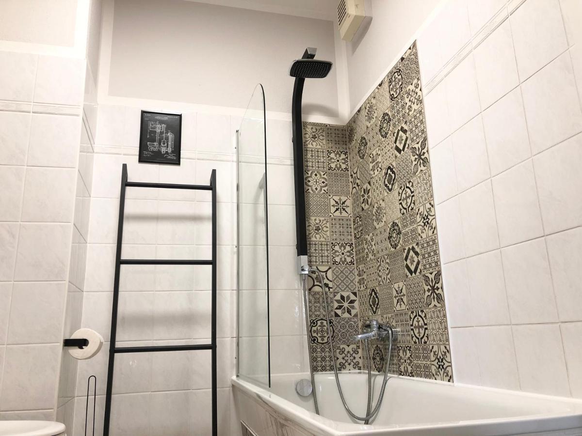 Lovely City-Apartment*Tiefgarage,Zentrum,Btu* Κότμπους Εξωτερικό φωτογραφία